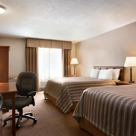 Travelodge By Wyndham Simcoe Exterior foto